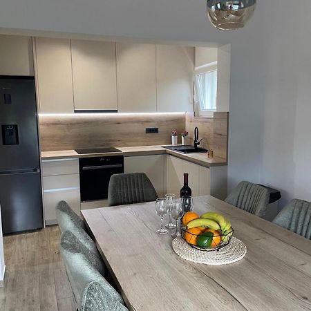 Apartman Kurtov Apartment ปาโกชตาเน ภายนอก รูปภาพ