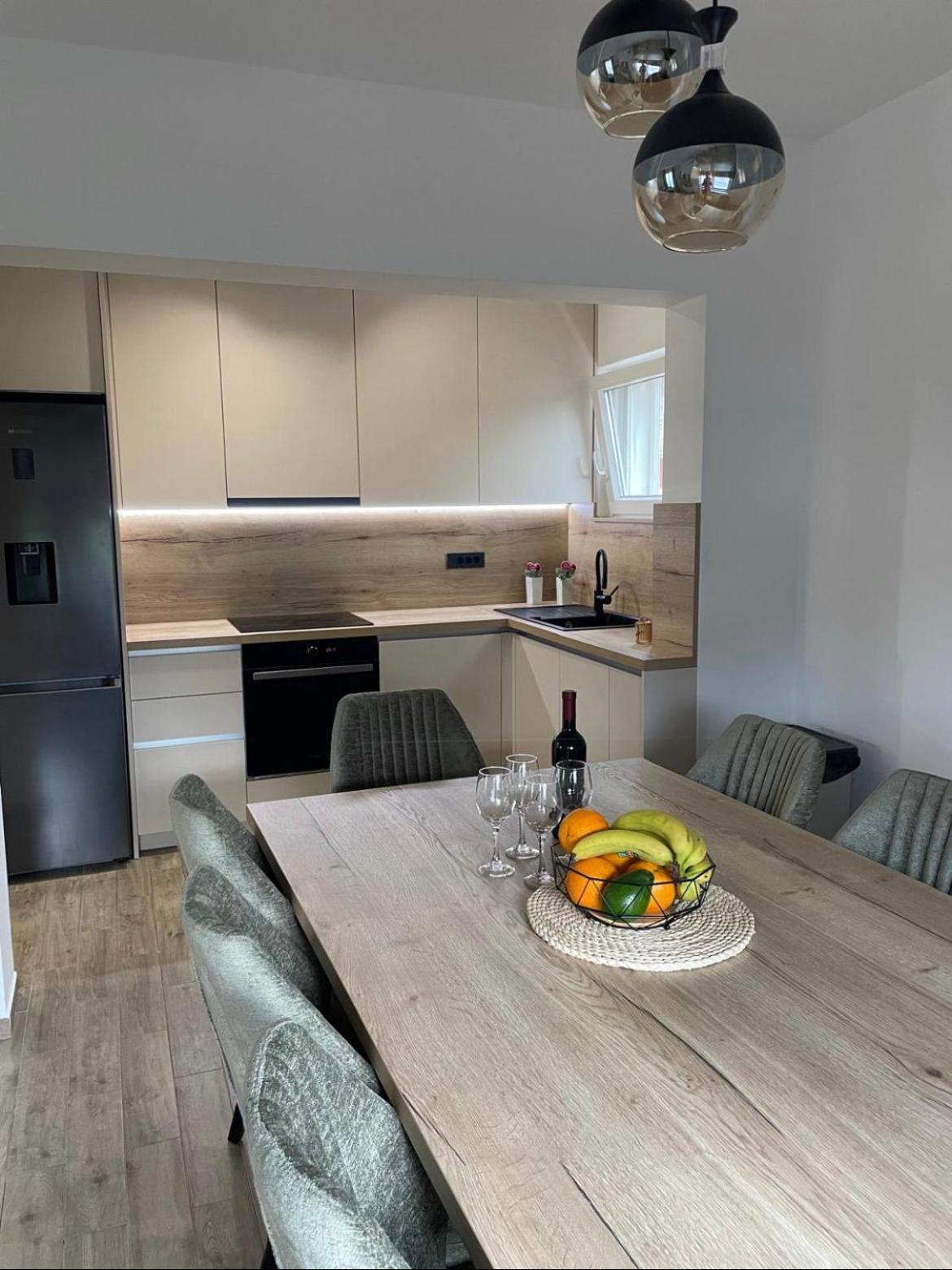 Apartman Kurtov Apartment ปาโกชตาเน ภายนอก รูปภาพ