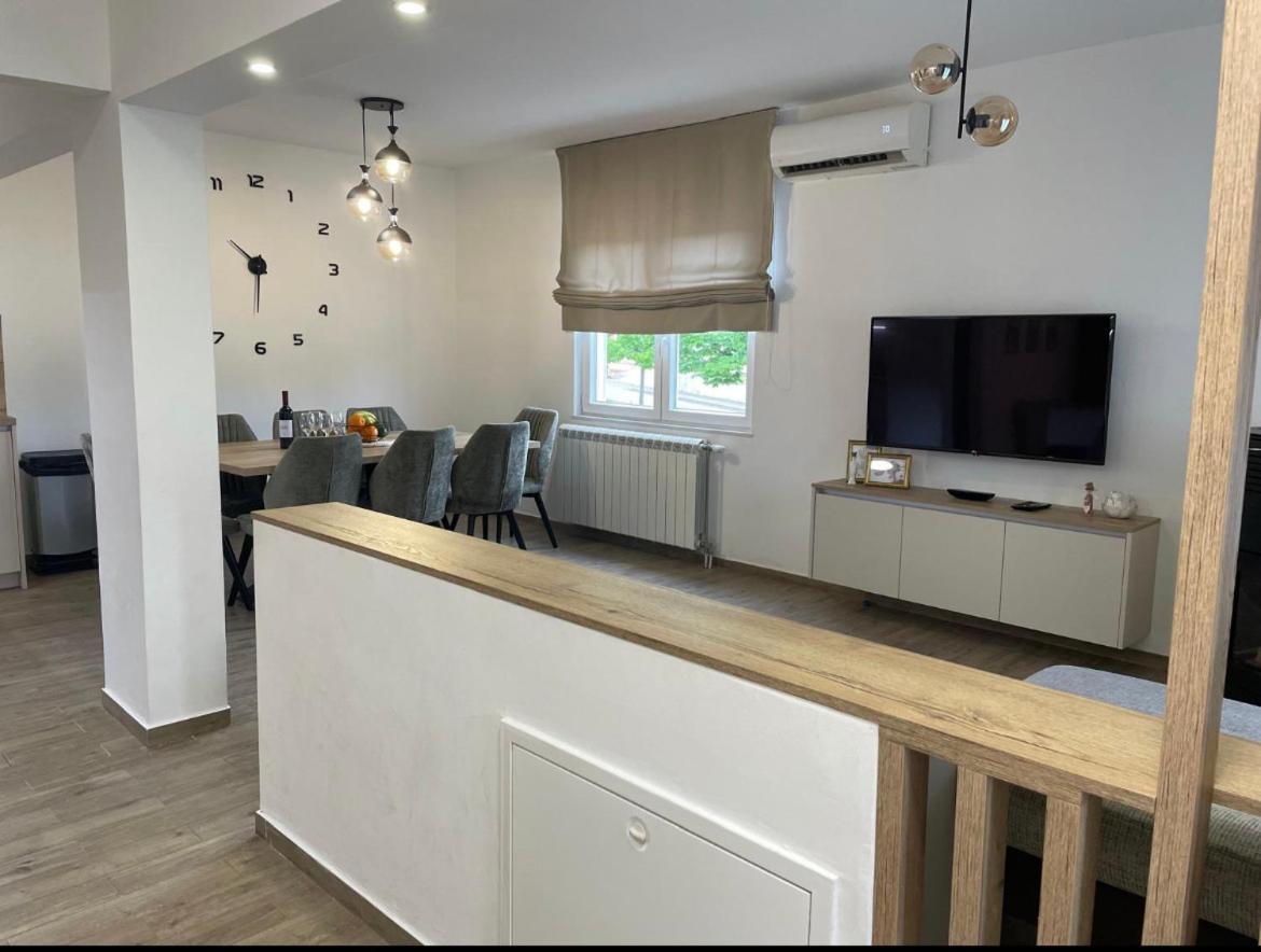 Apartman Kurtov Apartment ปาโกชตาเน ภายนอก รูปภาพ